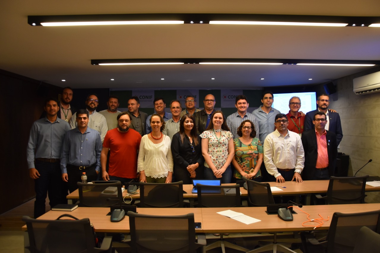 Membros do ForCampo na última reunião do ano.